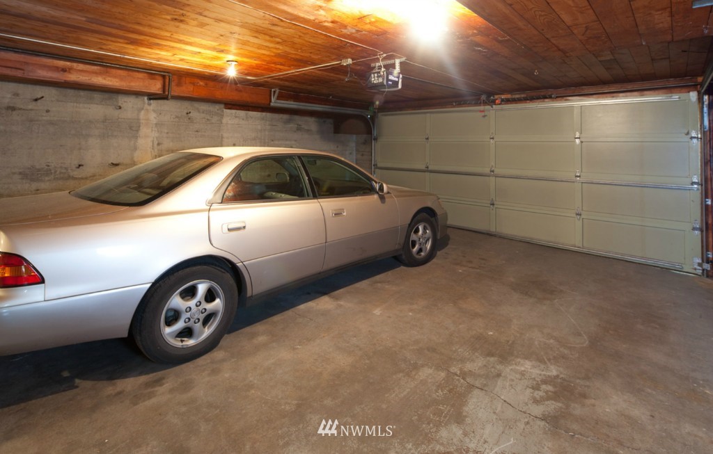 5441 Northeast Windermere Road Seattle, WA 98105 - Photo 24 of 25 Gallery Image 24