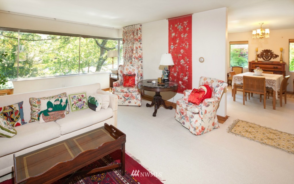 5441 Northeast Windermere Road Seattle, WA 98105 - Photo 4 of 25 Gallery Image 4