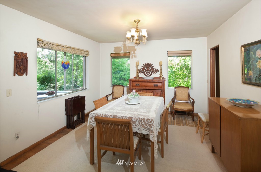5441 Northeast Windermere Road Seattle, WA 98105 - Photo 5 of 25 Gallery Image 5
