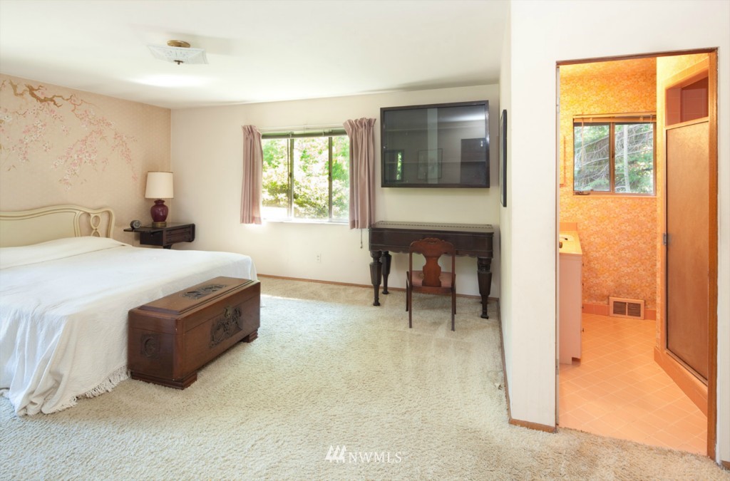5441 Northeast Windermere Road Seattle, WA 98105 - Photo 10 of 25 Gallery Image 10