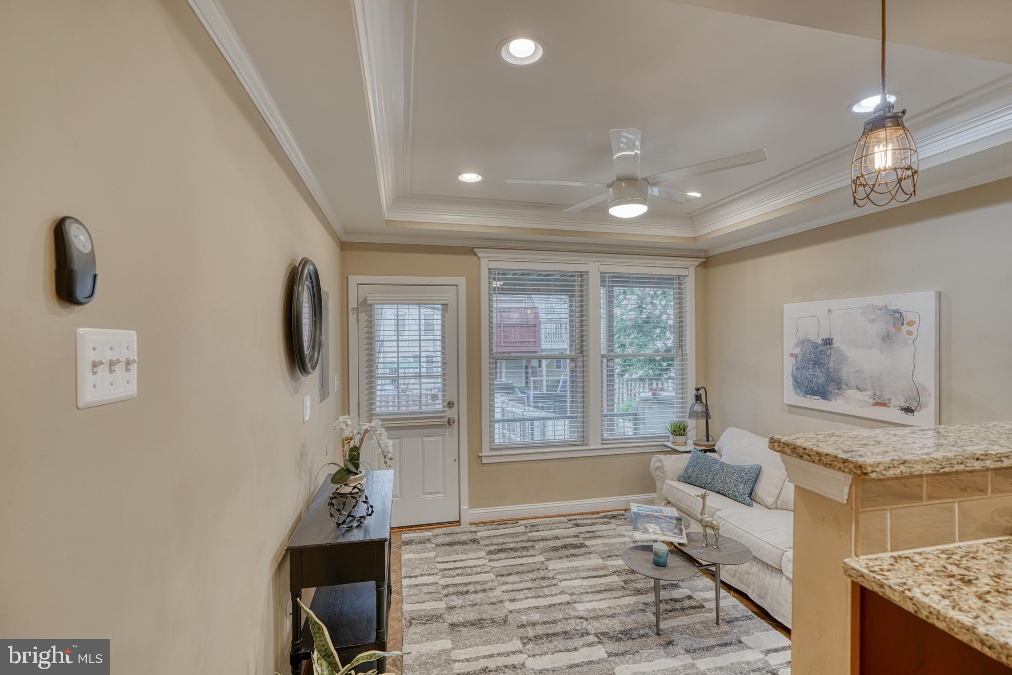 342 South Clinton Street Baltimore, MD 21224 - Photo 11 of 44