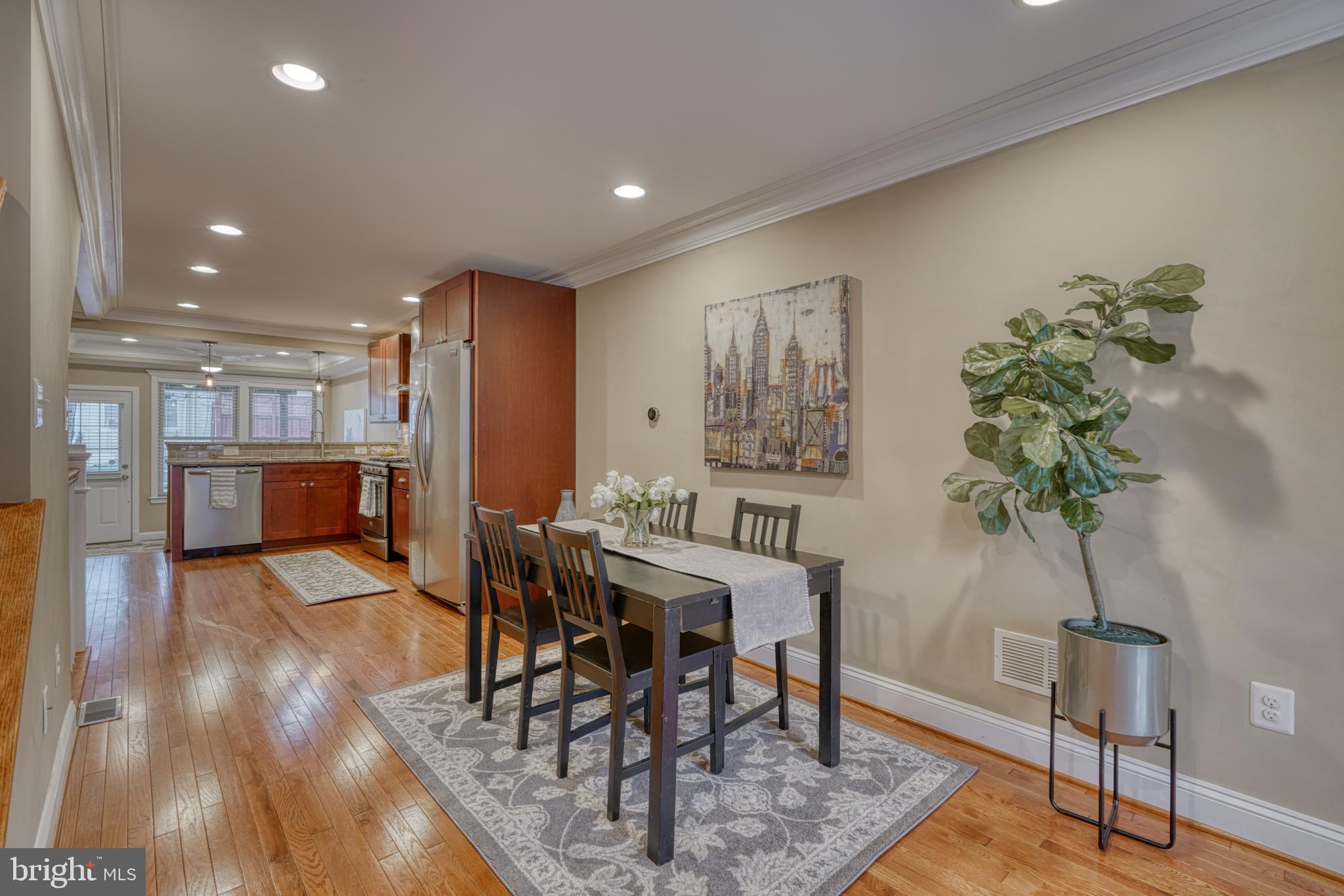342 South Clinton Street Baltimore, MD 21224 - Photo 12 of 44