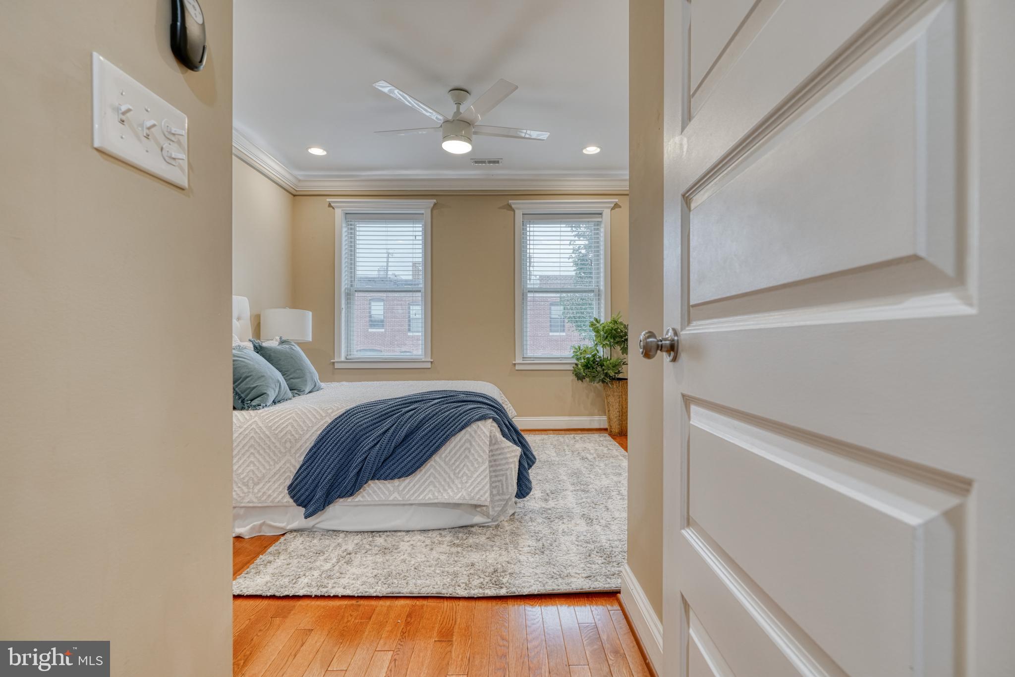 342 South Clinton Street Baltimore, MD 21224 - Photo 17 of 44