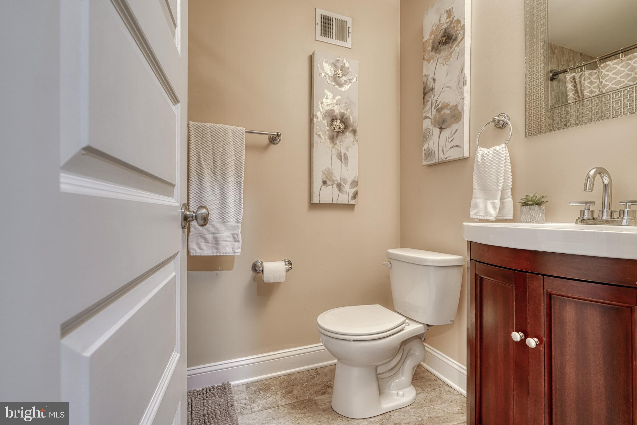 342 South Clinton Street Baltimore, MD 21224 - Photo 20 of 44