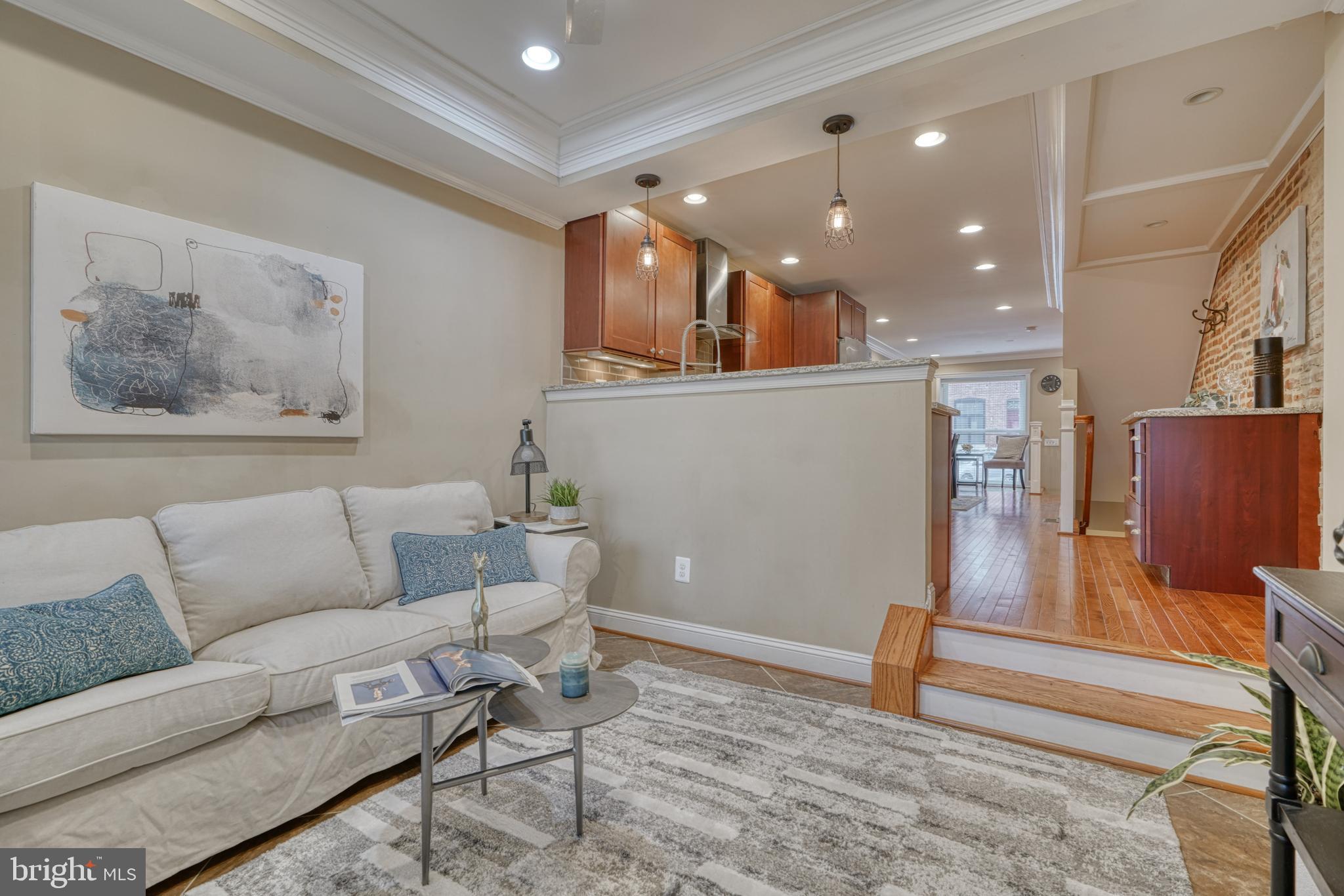 342 South Clinton Street Baltimore, MD 21224 - Photo 10 of 44