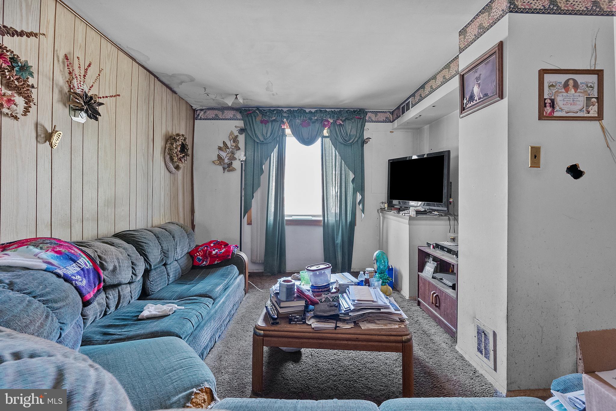 12153 Aster Road Philadelphia, PA 19154 - Photo 4 of 25