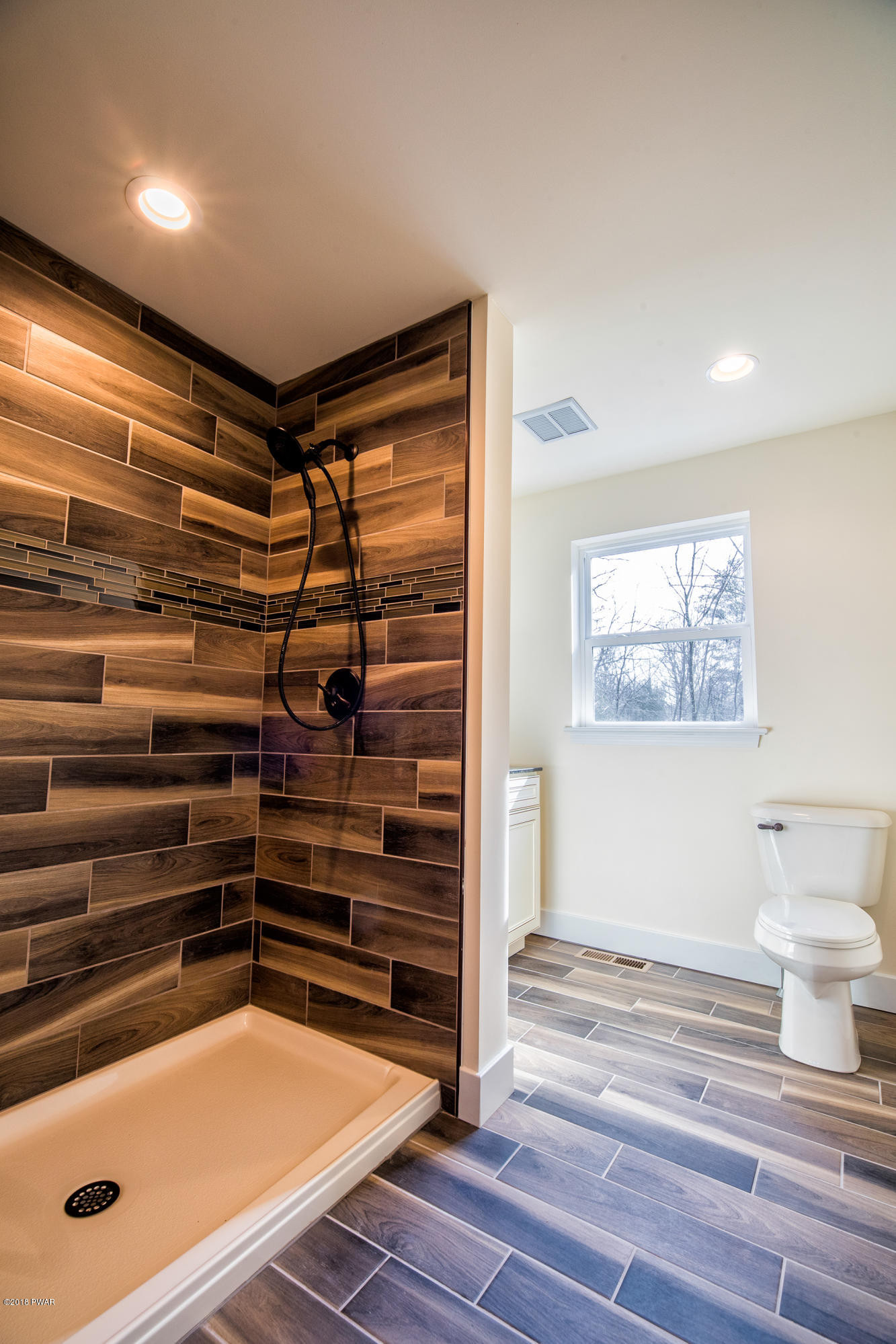266 West Lakeview Road Lackawaxen, PA 18435 - Photo 3 of 18