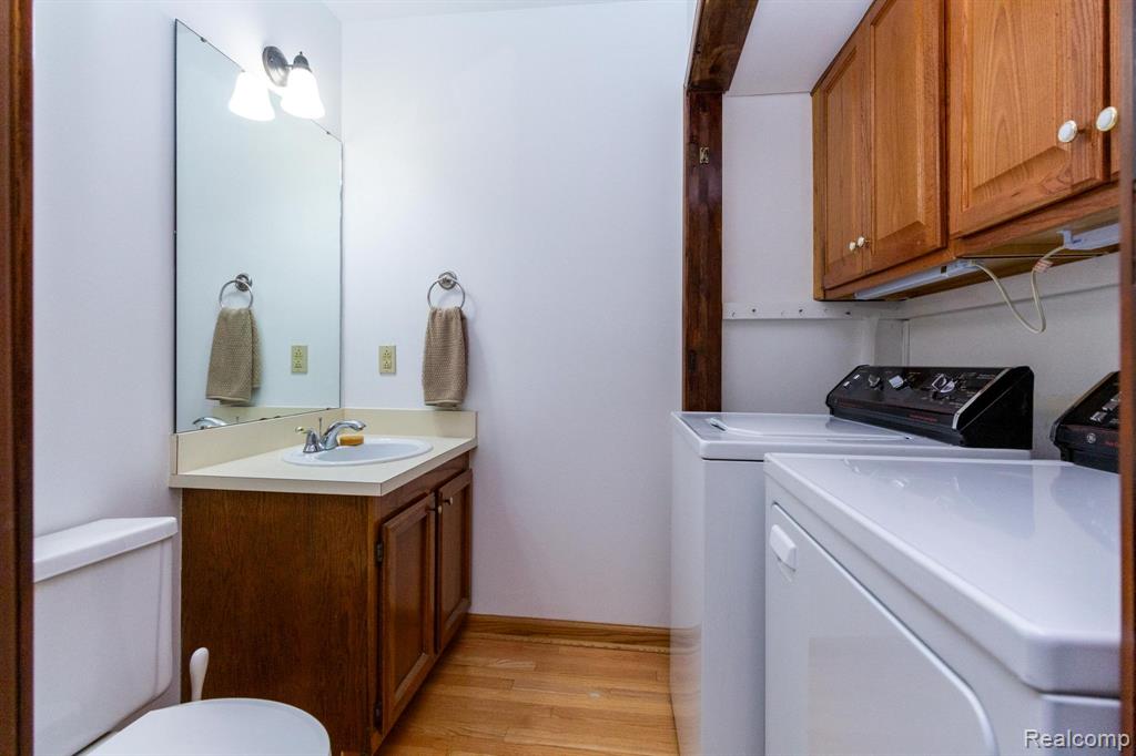 195 Meadow Ln Circle Rochester Hills, MI 48307 - Photo 25 of 34