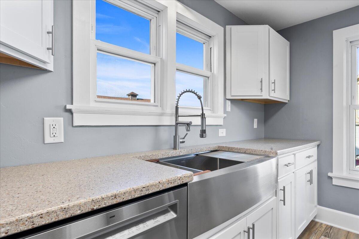 9027 Frontage Road Wilson, WI 53070 - Photo 8 of 49 26-DSC07904