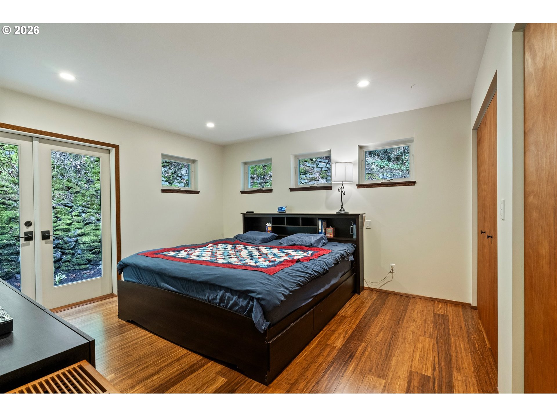 6415 Southwest Terwilliger Boulevard Portland, OR 97239 - Photo 11 of 48