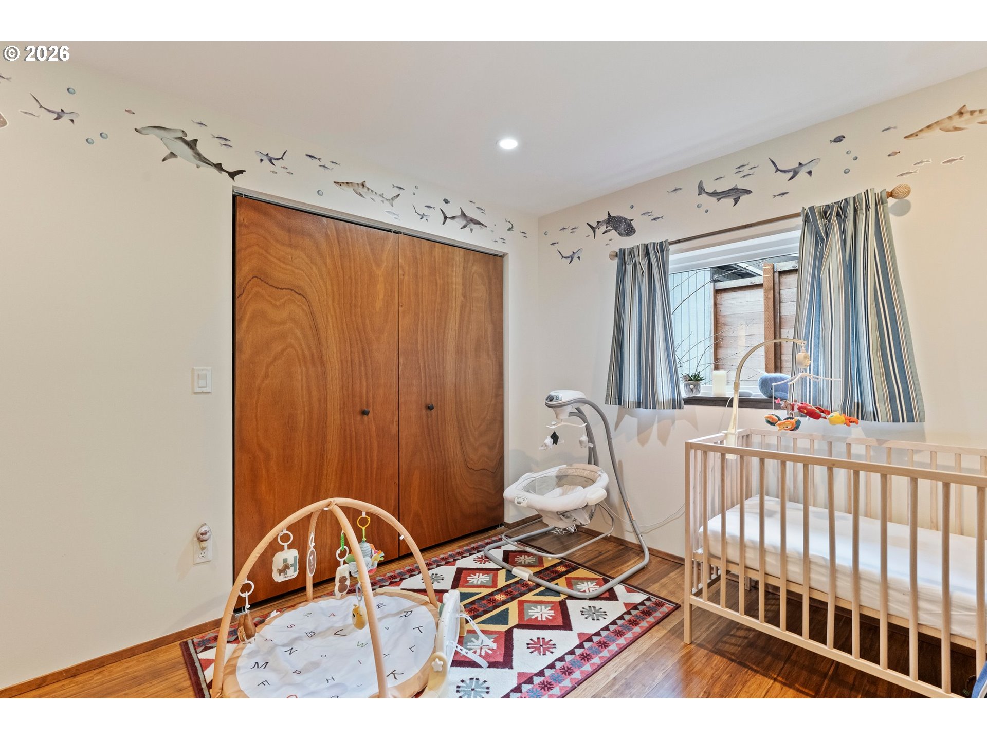 6415 Southwest Terwilliger Boulevard Portland, OR 97239 - Photo 17 of 48