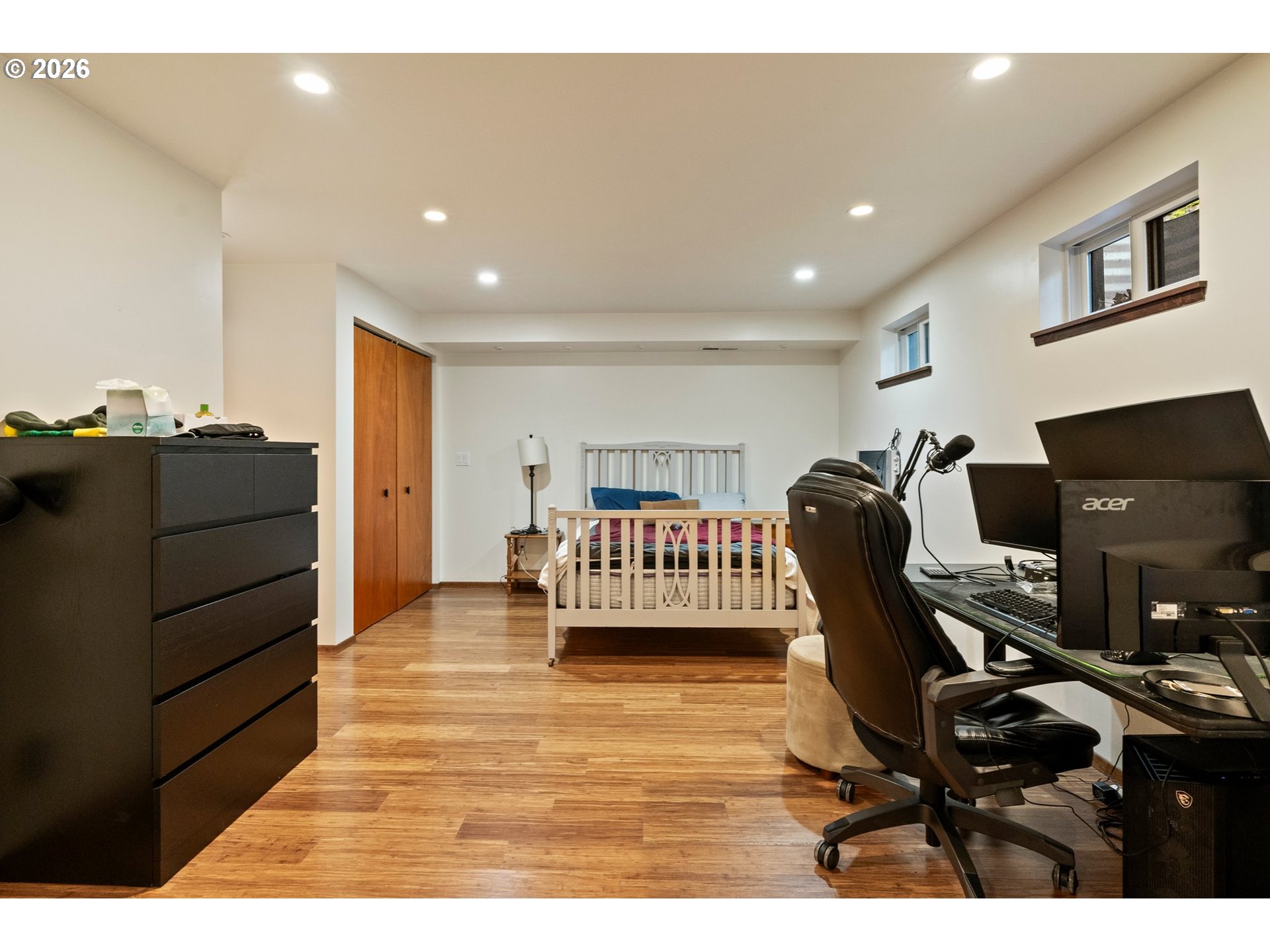 6415 Southwest Terwilliger Boulevard Portland, OR 97239 - Photo 32 of 48 Bedroom