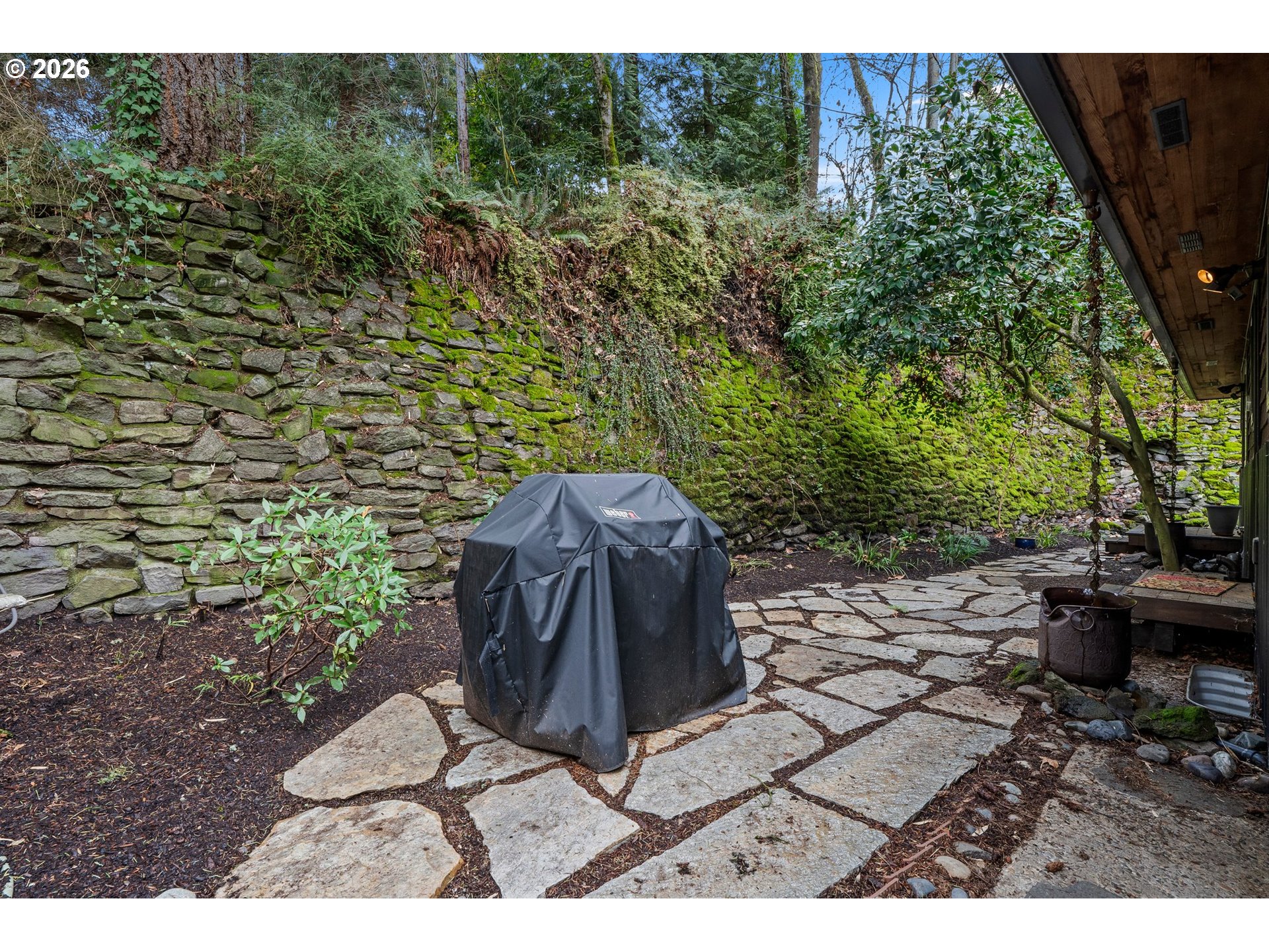 6415 Southwest Terwilliger Boulevard Portland, OR 97239 - Photo 37 of 48