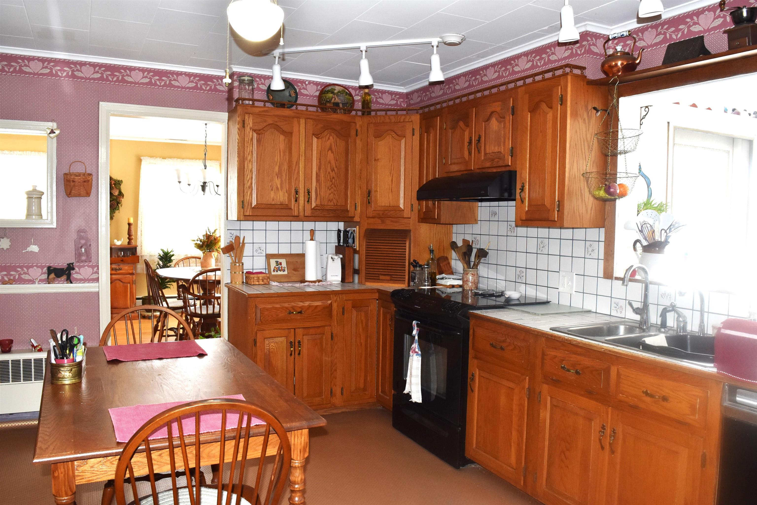 216 Church Street Rutland, VT 05701 - Photo 2 of 38