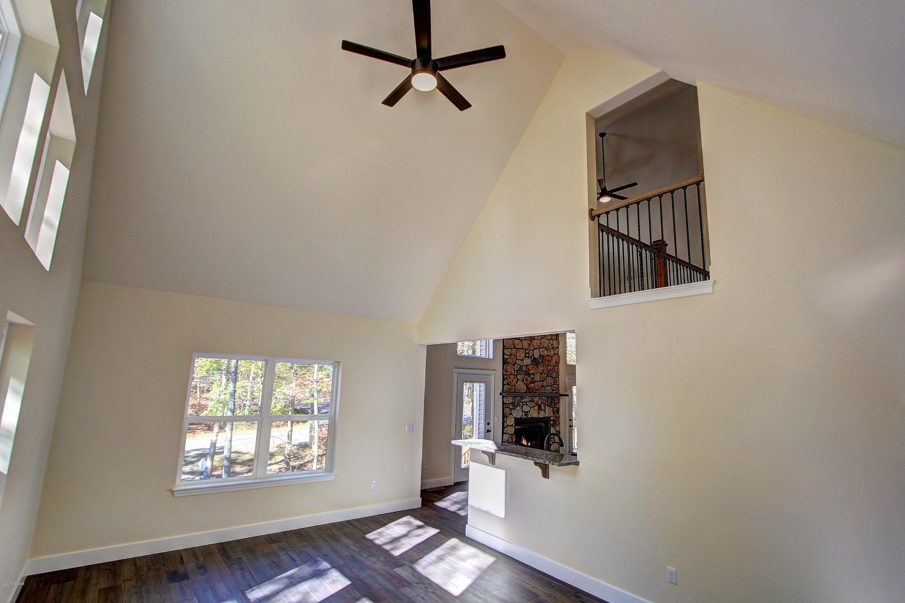 102 Lakeview Road Lackawaxen, PA 18435 - Photo 11 of 57 Diningroom c