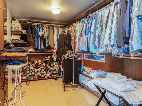 450 Alton Road, Unit 1202 Miami Beach, FL 33139 - Photo 29 of 68 a view of a room with gym equipment