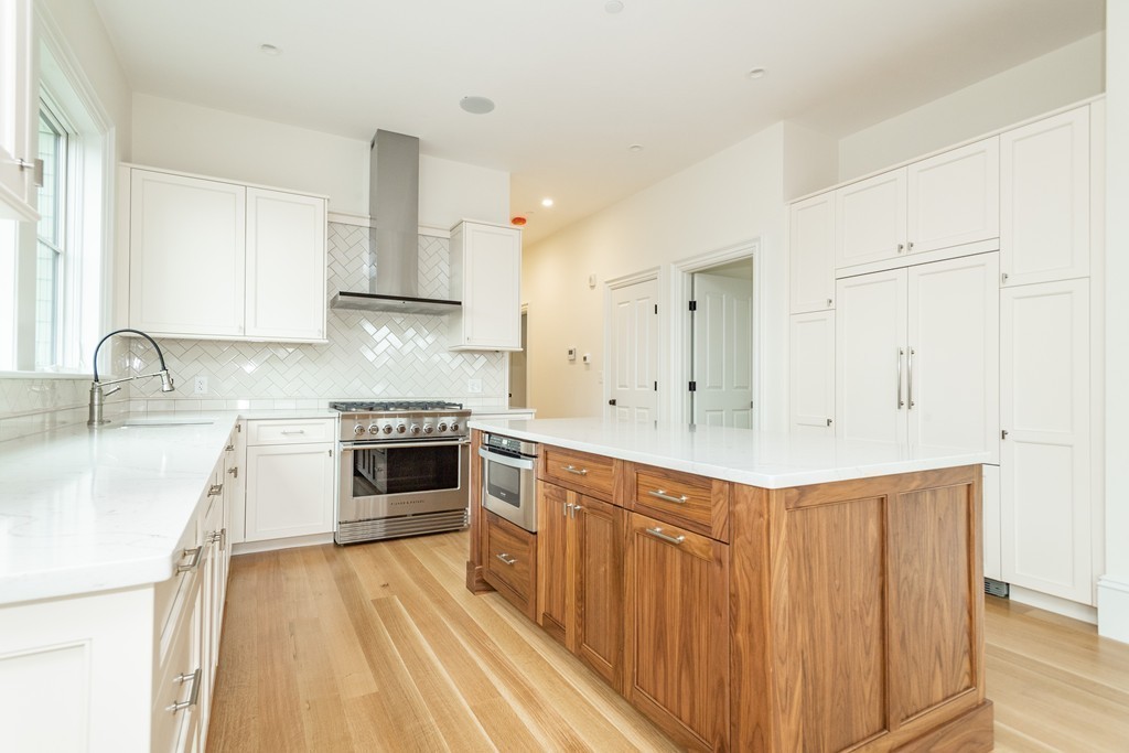 16 Everett Street, Unit 102 Boston, MA 02130 - Photo 5 of 13