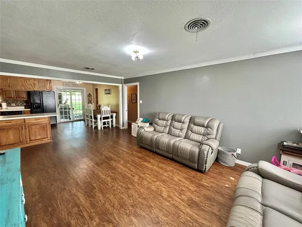 $400,000 | 1651 Farm To Market Road 371, Gainesville, TX 76240