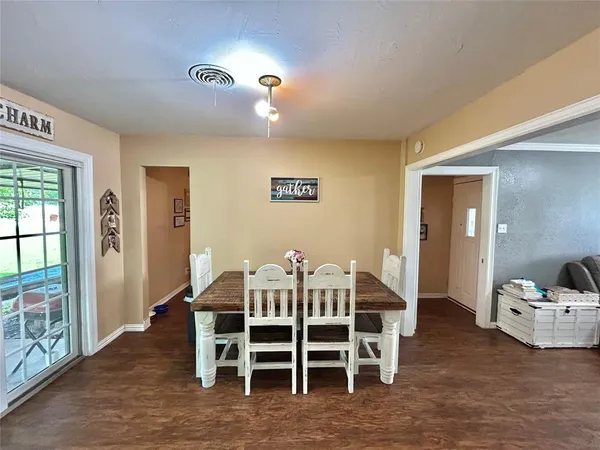 $400,000 | 1651 Farm To Market Road 371, Gainesville, TX 76240