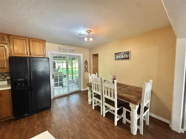 $400,000 | 1651 Farm To Market Road 371, Gainesville, TX 76240