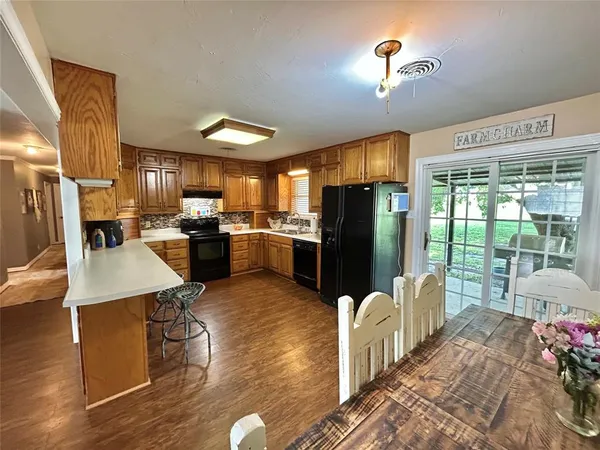 $400,000 | 1651 Farm To Market Road 371, Gainesville, TX 76240
