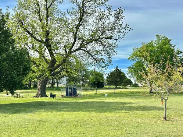 $400,000 | 1651 Farm To Market Road 371, Gainesville, TX 76240