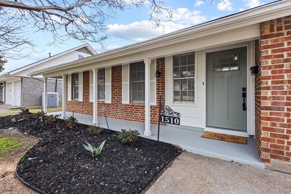 1510 Finley Road Irving, TX 75062 - Photo 1 of 17 a front view of a house