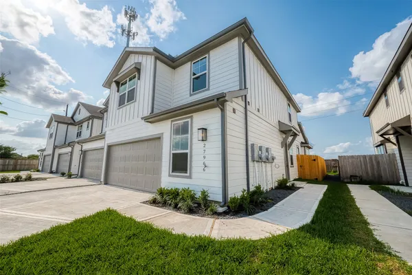 $2,500 | 27966 Western Crk Court, Katy, TX 77494