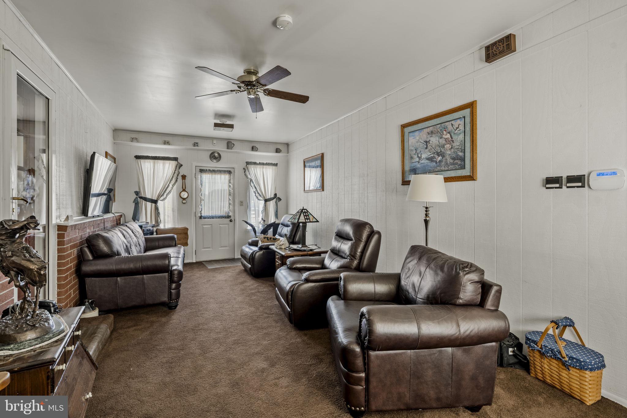 462 Sawmill Road New Providence, PA 17560 - Photo 20 of 26 a living room with furniture