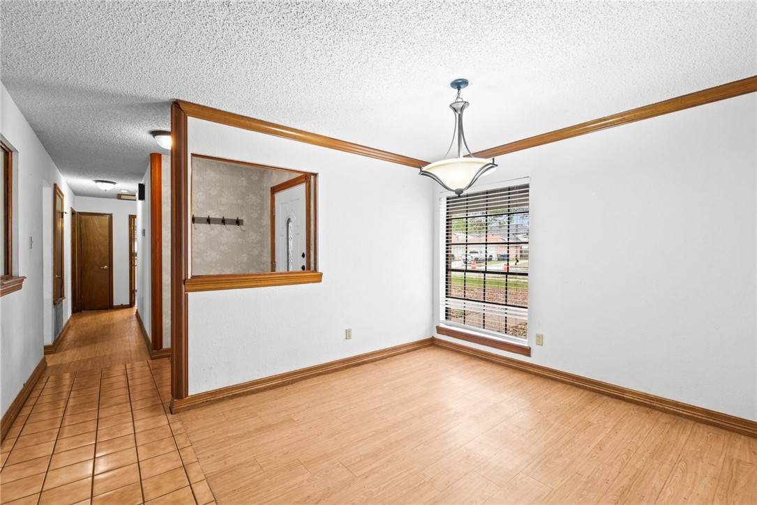 5309 Timbergate Drive Corpus Christi, TX 78413 - Photo 13 of 29 a view of livingroom with window