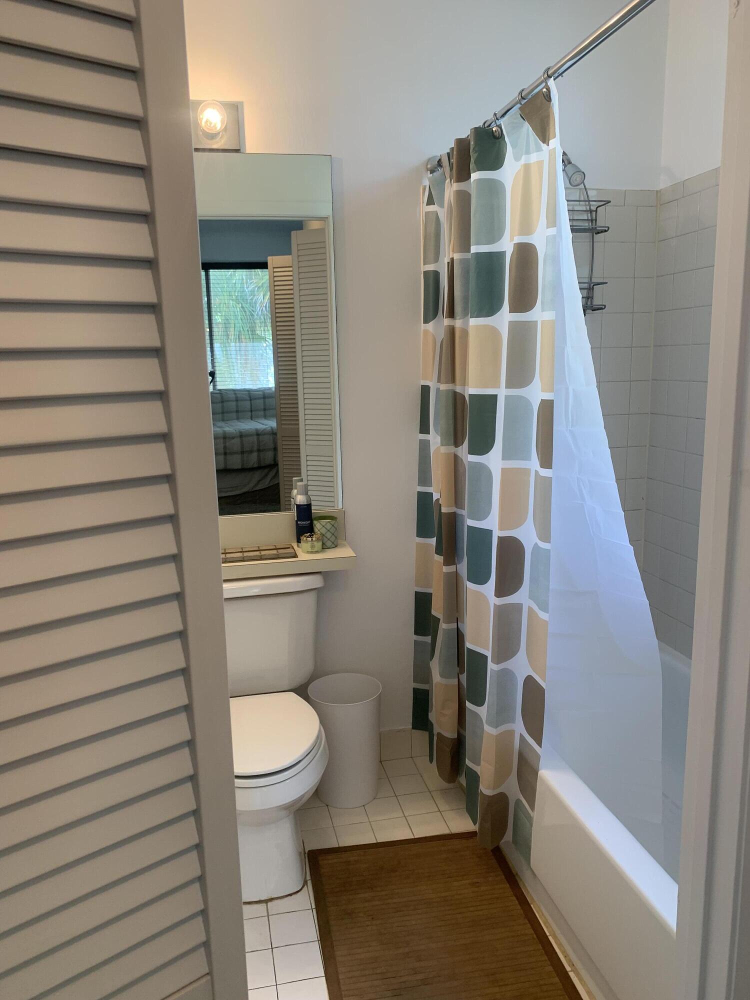 651 Lyons Road, Unit 10207 Coconut Creek, FL 33063 - Photo 23 of 38 Bathroom different angle