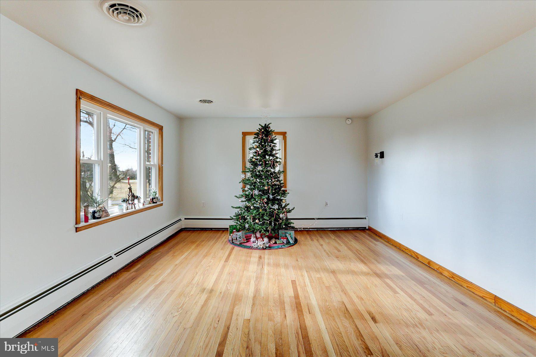 649 West Brubaker Valley Road Lititz, PA 17543 - Photo 8 of 55
