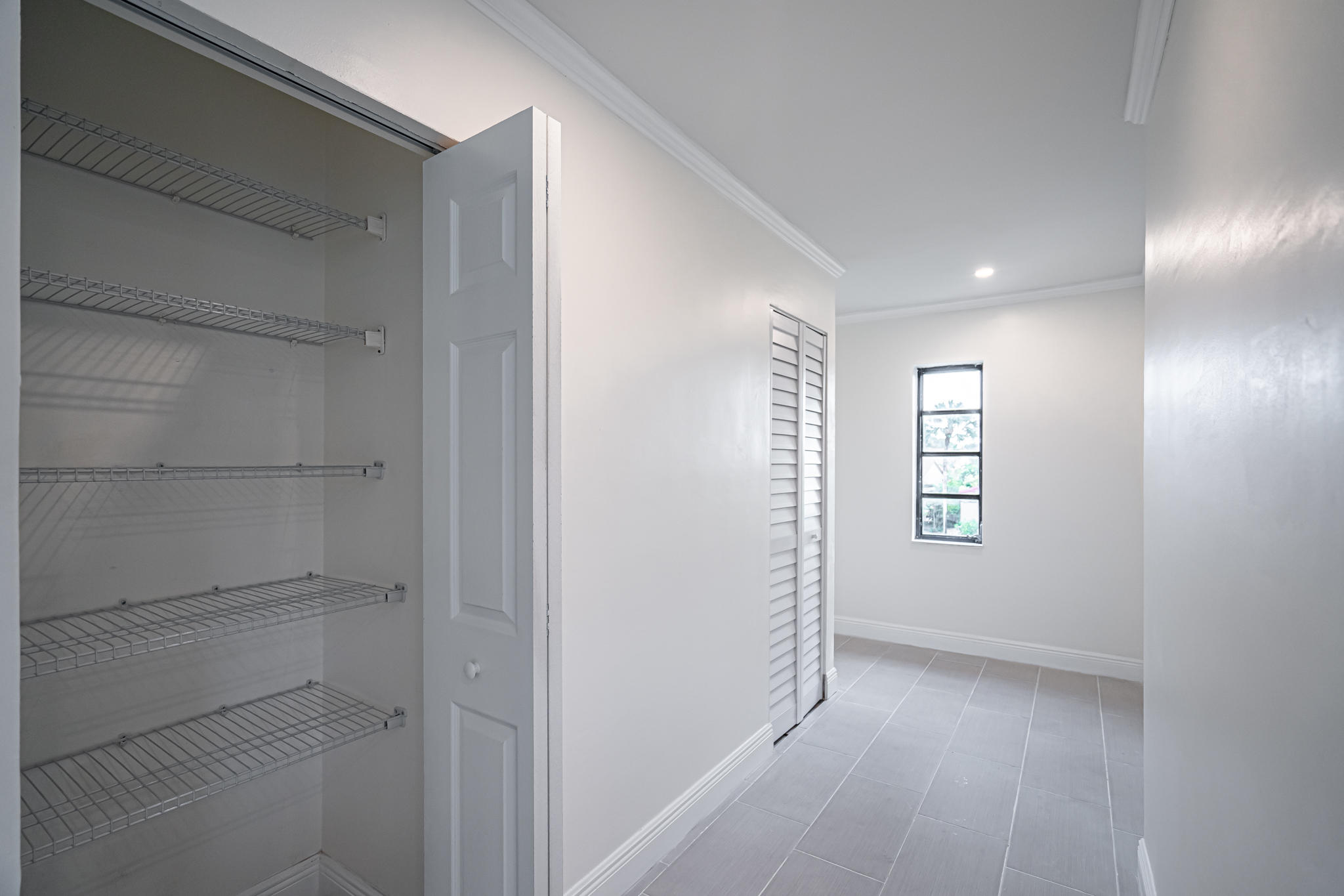 8510 Casa Del Lago, Unit B Boca Raton, FL 33433 - Photo 3 of 31 DSC02655