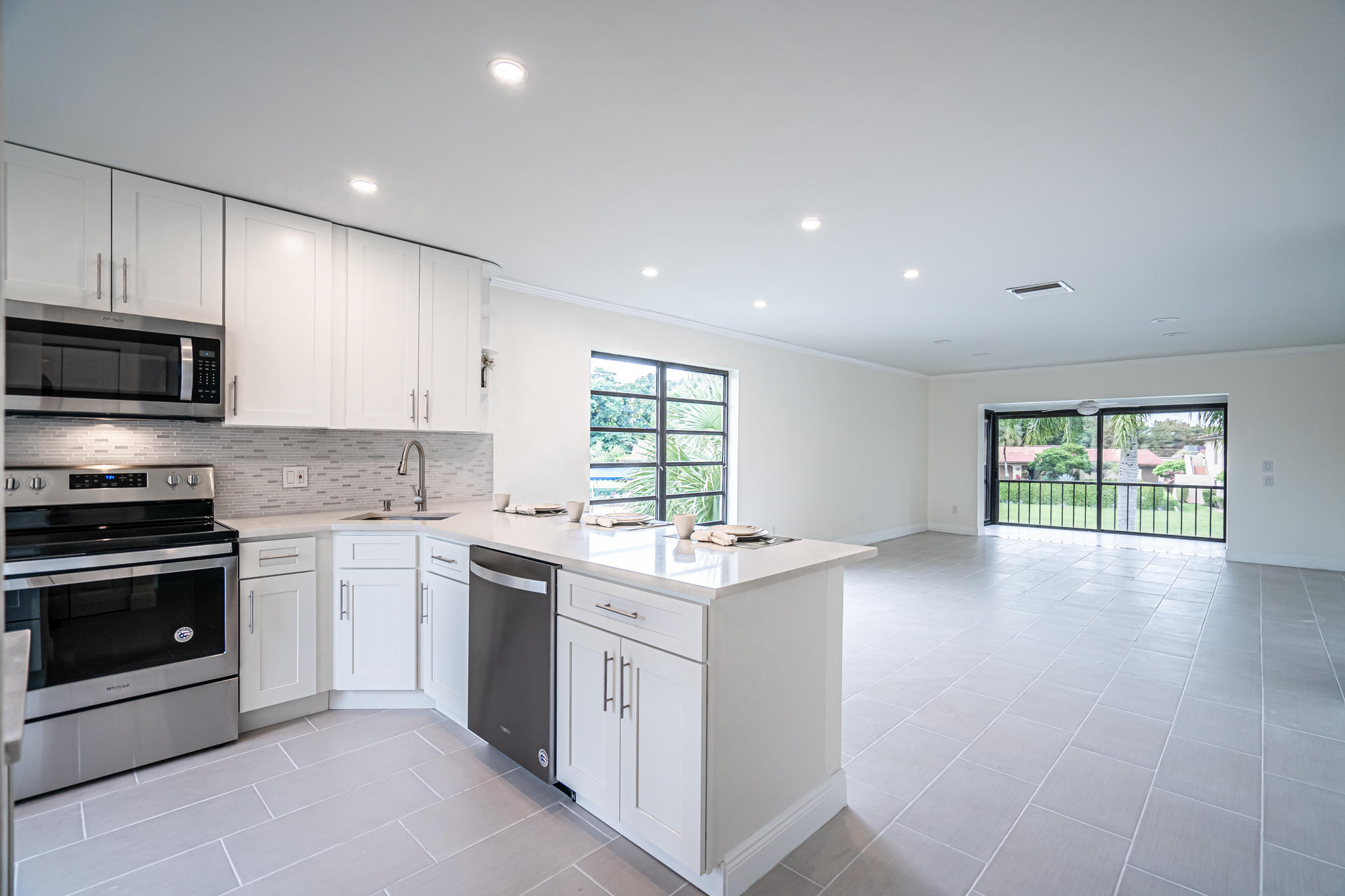8510 Casa Del Lago, Unit B Boca Raton, FL 33433 - Photo 8 of 31 DSC02786