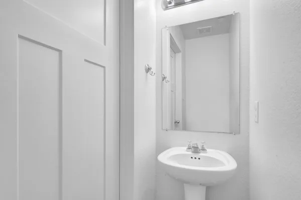 $1,950 | 21155 Gosling Road, Unit 24B, Spring, TX 77388