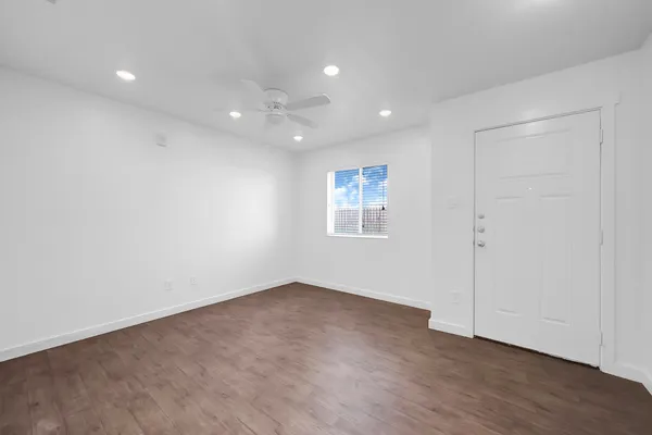 $1,950 | 21155 Gosling Road, Unit 24B, Spring, TX 77388
