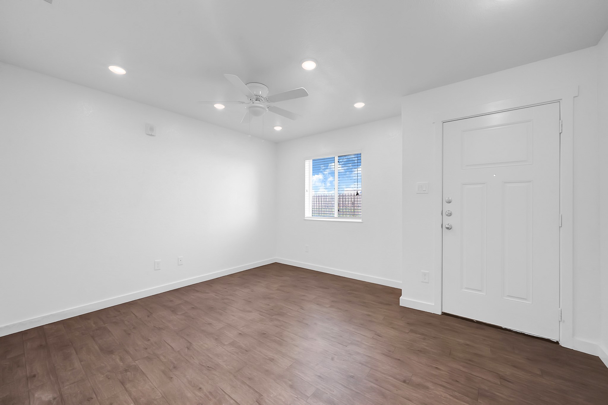 21155 Gosling Road, Unit 24B Spring, TX 77388 - Photo 6 of 23 a view of an empty room with a window