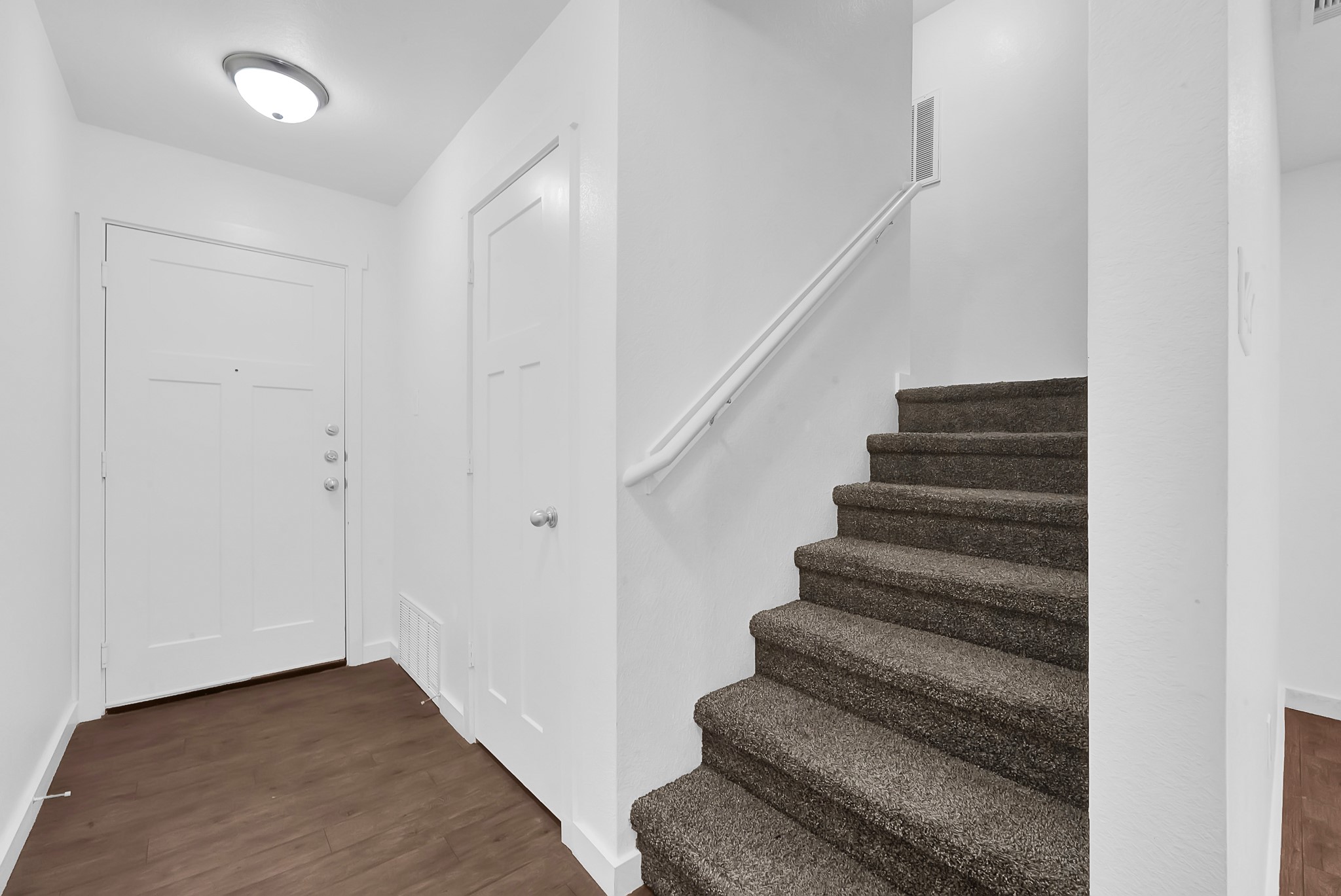 21155 Gosling Road, Unit 24B Spring, TX 77388 - Photo 7 of 23 a view of entryway