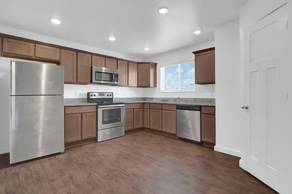 $1,950 | 21155 Gosling Road, Unit 24B, Spring, TX 77388