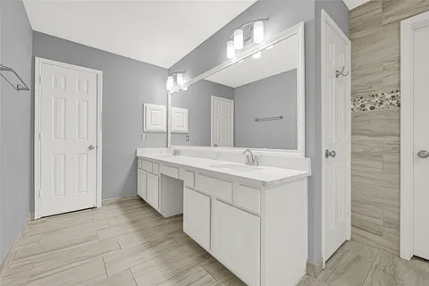 $378,000 | 12902 Chalfield Circle, Houston, TX 77044