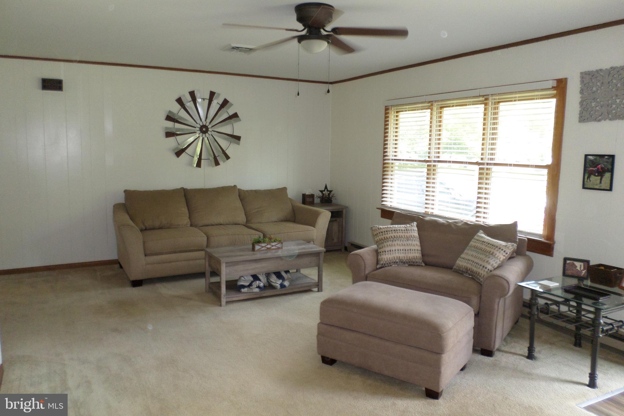 5418 Cannon Road Cambridge, MD 21613 - Photo 18 of 25 Living Room