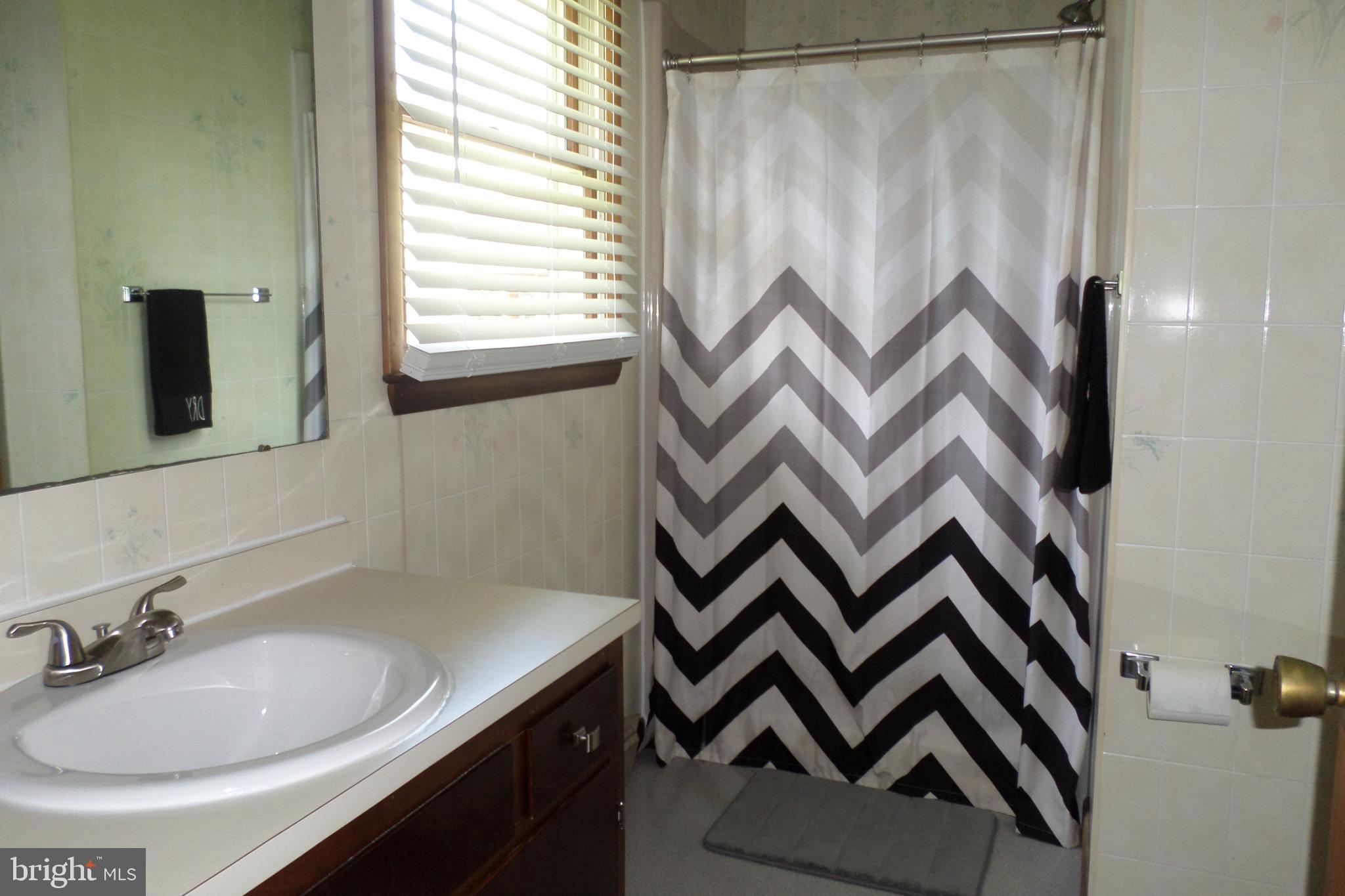 5418 Cannon Road Cambridge, MD 21613 - Photo 23 of 25 Owners Bathroom