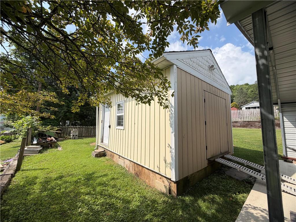 705 7th Street Mather, PA 15346 - Photo 16 of 50