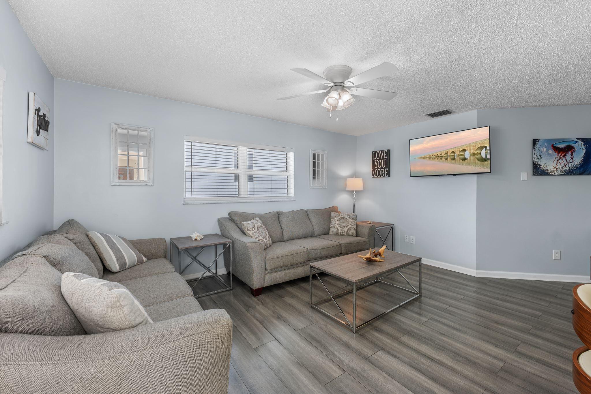310 3rd Street Key Colony Beach, FL 33051 - Photo 12 of 35 Living Room