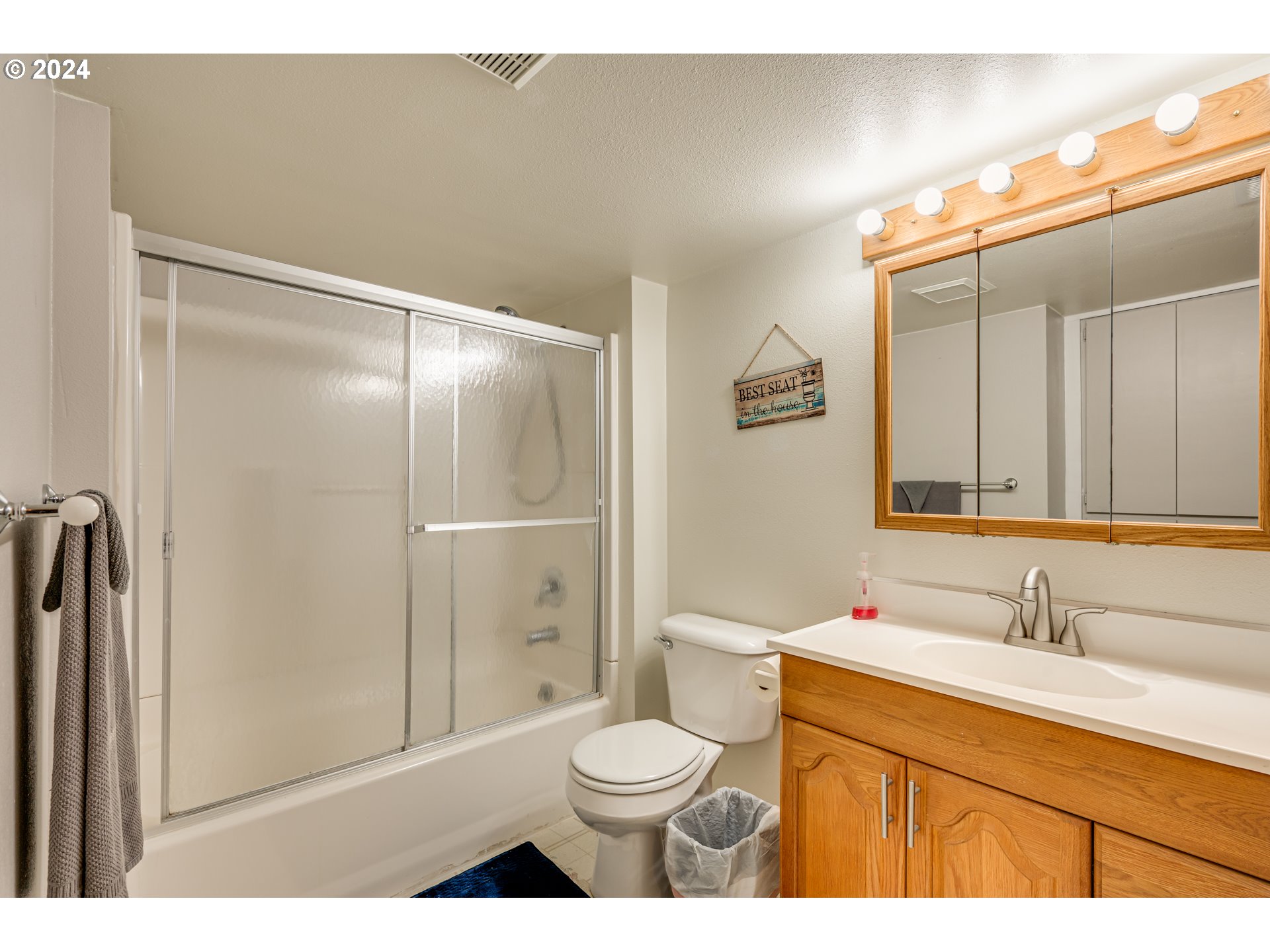 294 Military Road Kalama, WA 98625 - Photo 19 of 31 Bathroom