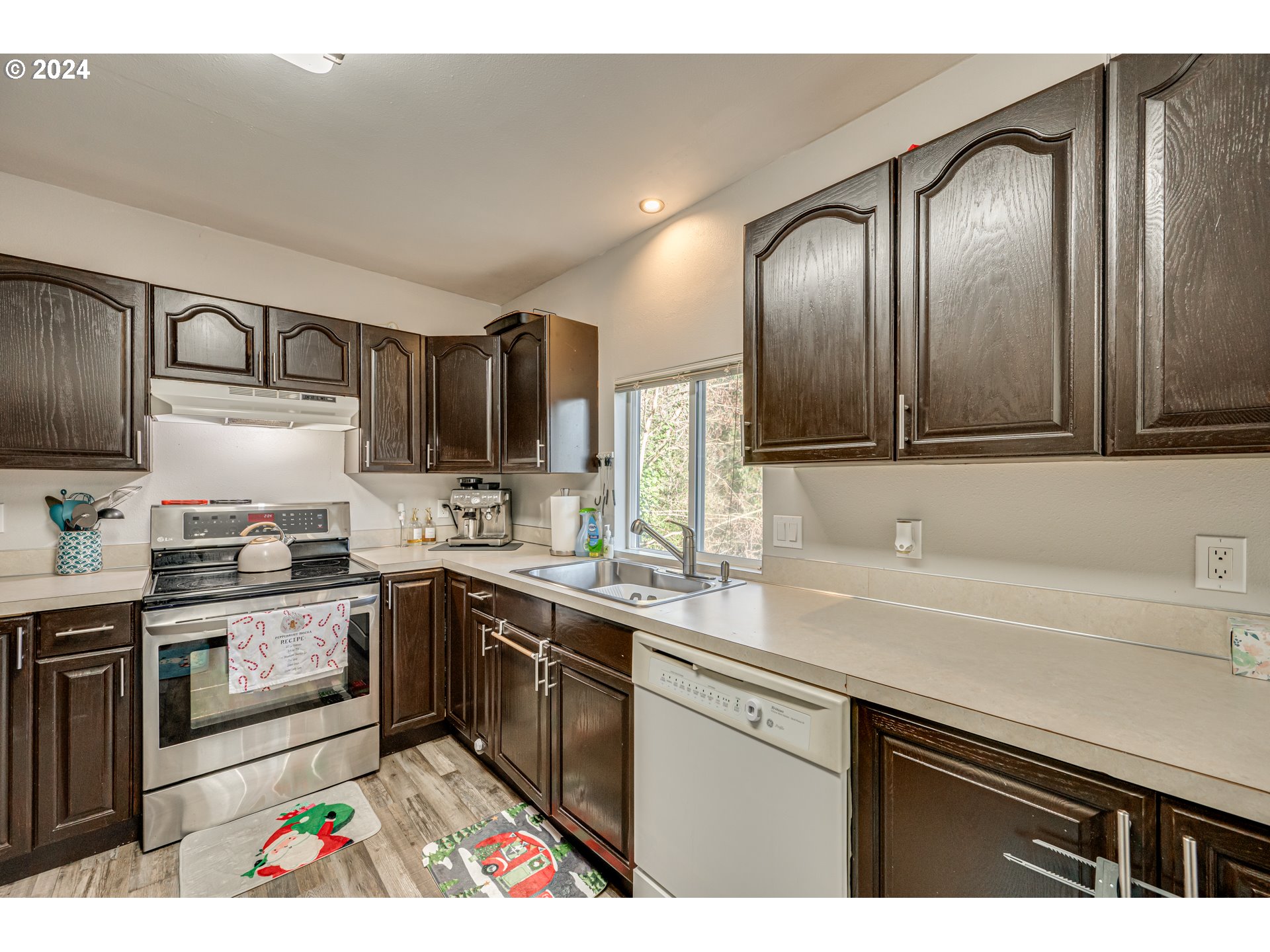 294 Military Road Kalama, WA 98625 - Photo 8 of 31 Gallery Image 8