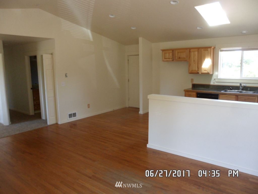 241 Heuhslein Road Port Angeles, WA 98362 - Photo 5 of 9 Gallery Image 5