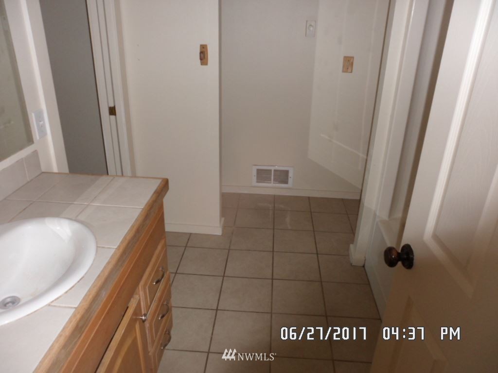 241 Heuhslein Road Port Angeles, WA 98362 - Photo 9 of 9 Gallery Image 9