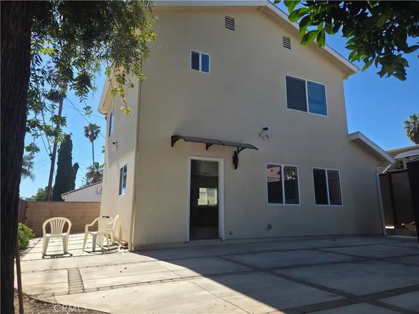 $4,000 | 8644 North Corbin Avenue, Northridge, CA 91324