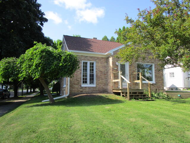 1101 Dewey Street Manitowoc, WI 54220 - Photo 1 of 1 IMG_0741